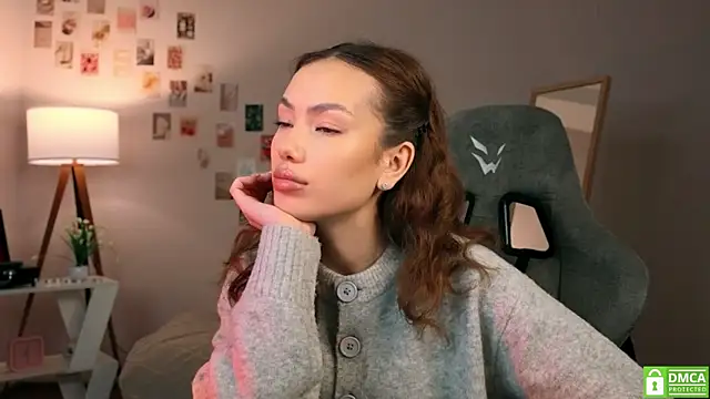 Snapshot of branchwithflowerss chatting on 11-18-25, 11:36 branchwithflowerss online show from 11-18-25, 11:36