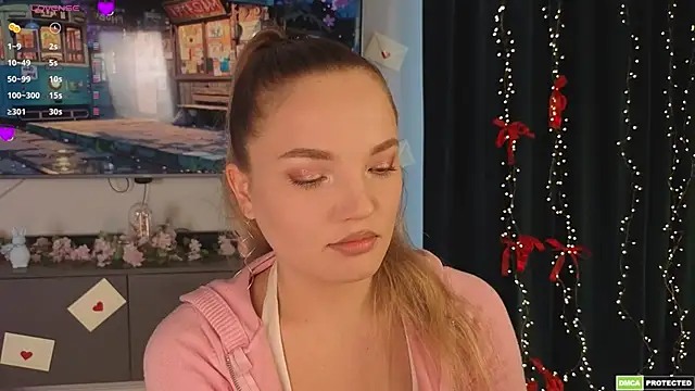 JulieLupo online show from 04-11-26, 06:51