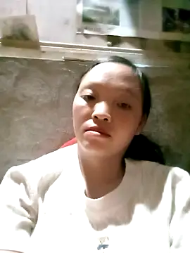 Snapshot of Minkine022 chatting on 10-08-25, 08:12 Minkine022 online show from 10-08-25, 08:12