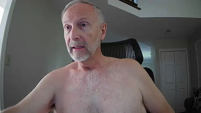 Snapshot of ApolloThrust chatting on 10-05-25, 05:33 ApolloThrust online show from 10-05-25, 05:33