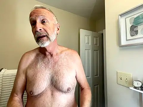 Snapshot of ApolloThrust chatting on 11-08-25, 07:23 ApolloThrust online show from 11-08-25, 07:23