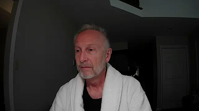 Snapshot of ApolloThrust chatting on 11-14-25, 11:24 ApolloThrust online show from 11-14-25, 11:24