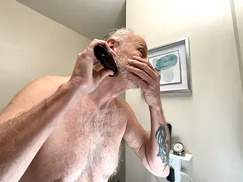 Snapshot of ApolloThrust chatting on 12-03-25, 01:20 ApolloThrust online show from 12-03-25, 01:20