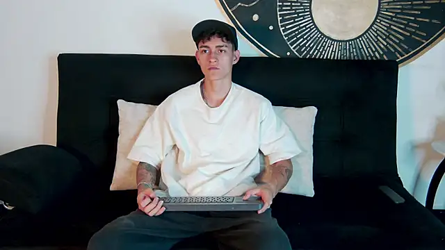 LukeSavagge online show from 10-10-25, 07:57