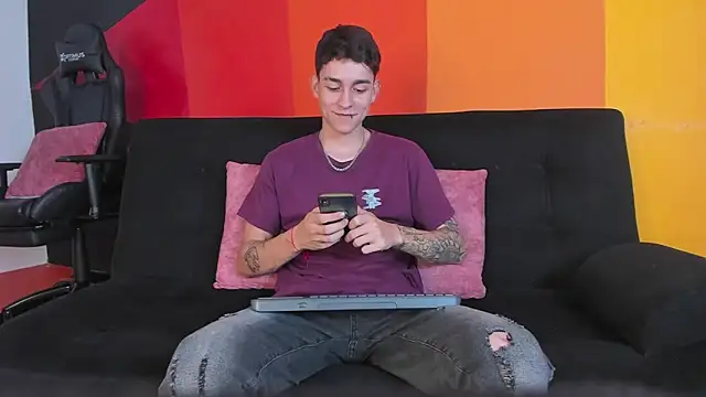 LukeSavagge online show from 10-16-25, 01:56