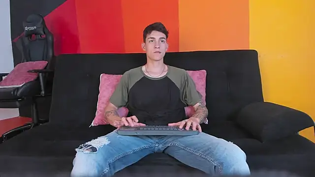 LukeSavagge online show from 10-18-25, 08:53