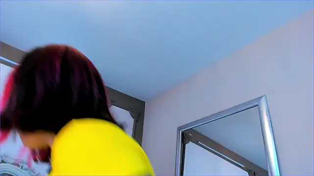 Snapshot of SiaSavach chatting on 11-16-25, 07:30 SiaSavach online show from 11-16-25, 07:30