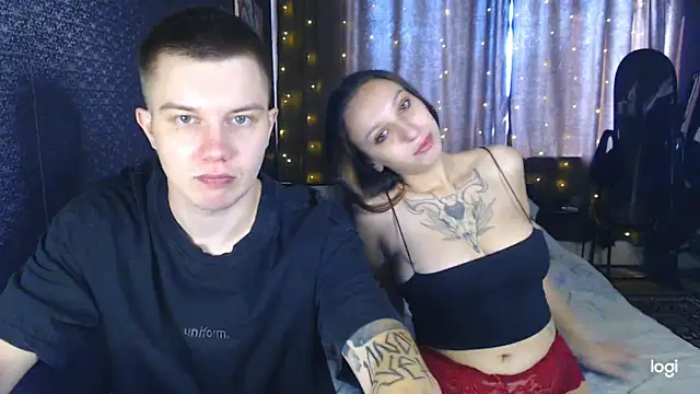 Snapshot of Mark_and_Wendy chatting on 10-12-25, 05:39 Mark and Wendy online show from 10-12-25, 05:39