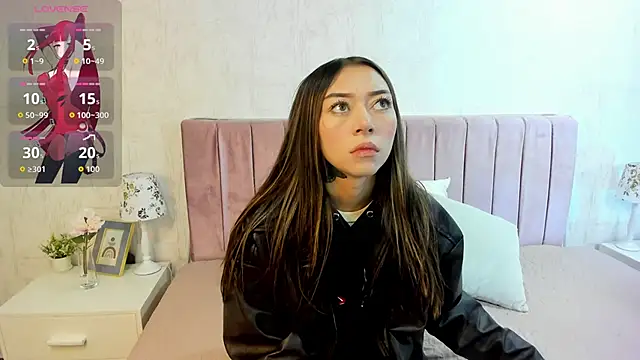 Olivia johansson online show from 10-12-25, 05:17