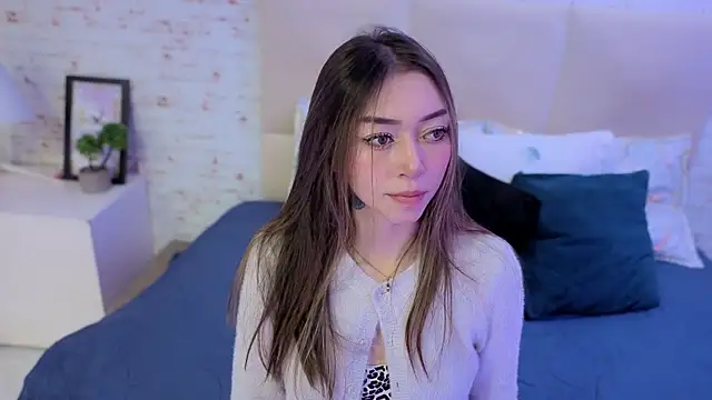 Olivia johansson online show from 10-30-25, 05:42