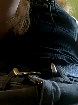 Snapshot of pleasedontpressaredburton chatting on 11-02-25, 06:05 pleasedontpressaredburton online show from 11-02-25, 06:05