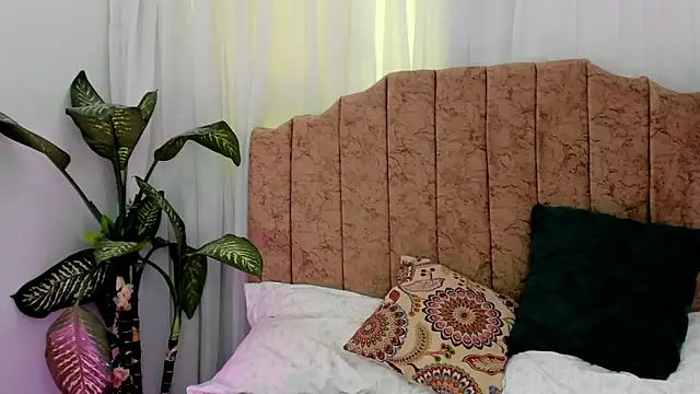 Snapshot of Abbie_thomson_ chatting on 10-11-25, 07:34 Abbie thomson online show from 10-11-25, 07:34