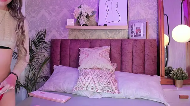 Alaia Johnson online show from 10-17-25, 08:00