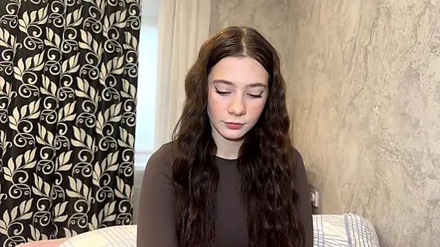 Snapshot of KarrySerrs chatting on 10-11-25, 12:26 KarrySerrs online show from 10-11-25, 12:26