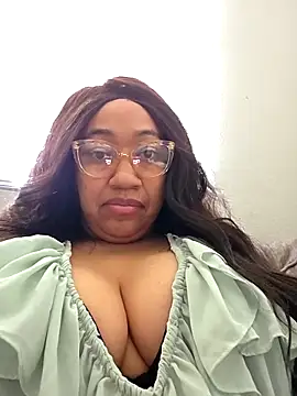 Adri-x online show from 10-21-25, 04:08