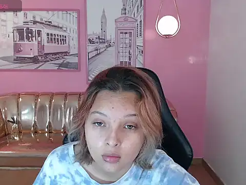 mia foster t online show from 10-30-25, 02:07