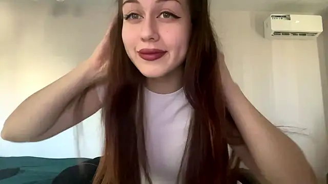 Snapshot of Nayra_flash chatting on 10-29-25, 10:28 Nayra flash online show from 10-29-25, 10:28