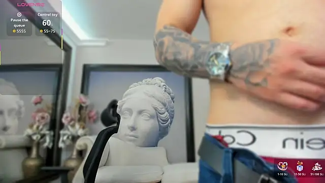 Snapshot of ElianKeiser chatting on 10-25-25, 12:34 ElianKeiser online show from 10-25-25, 12:34