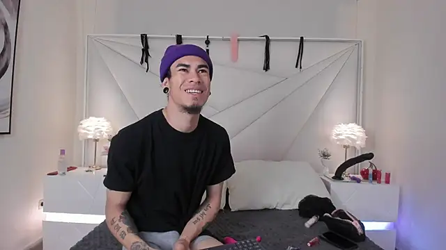 conjuring  online show from 11-18-25, 03:12