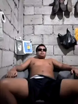 Snapshot of Ronald_ban chatting on 11-09-25, 12:20 Ronald ban online show from 11-09-25, 12:20