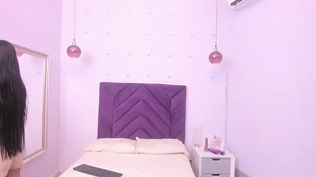 Snapshot of Nahomycarterr chatting on 10-13-25, 07:36 Nahomycarterr online show from 10-13-25, 07:36