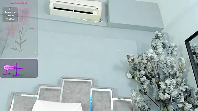 Nahomycarterr online show from 04-25-26, 01:41