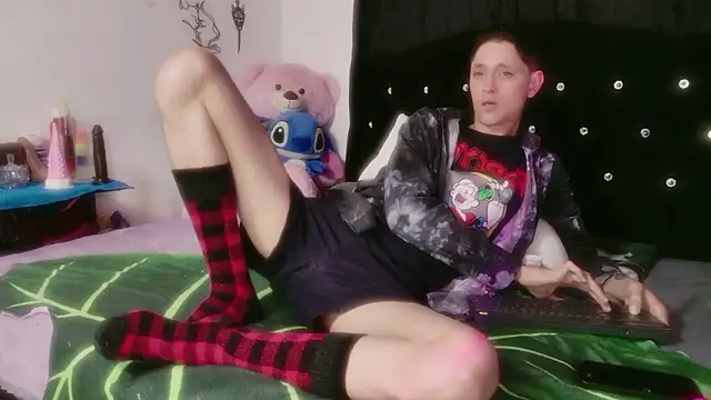 Tyler cat online show from 02-01-26, 12:26