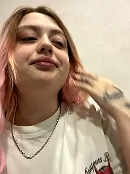 KellyMoors online show from 10-27-25, 01:15