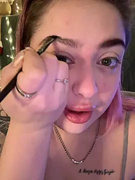 KellyMoors online show from 02-06-26, 01:32