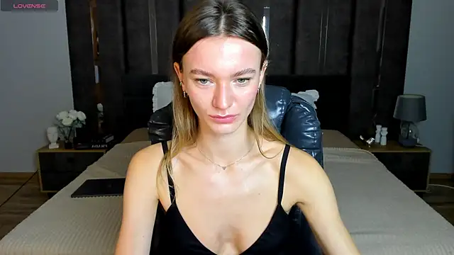 EvaToniz online show from 10-08-25, 01:14