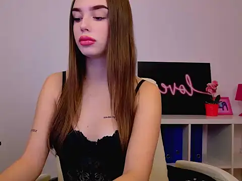 Snapshot of Nica_Diamond chatting on 10-13-25, 08:36 Nica Diamond online show from 10-13-25, 08:36