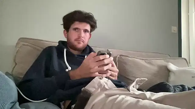 Snapshot of VersaGoo chatting on 10-17-25, 03:47 VersaGoo online show from 10-17-25, 03:47