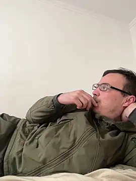 viktor1992-1-1 online show from 03-03-26, 07:47