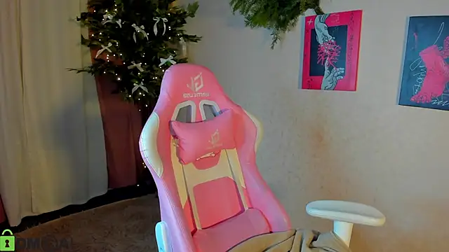 L1na Reeds online show from 12-18-25, 01:22