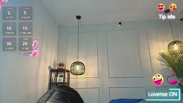 Nikki Vesper online show from 05-22-26, 03:35