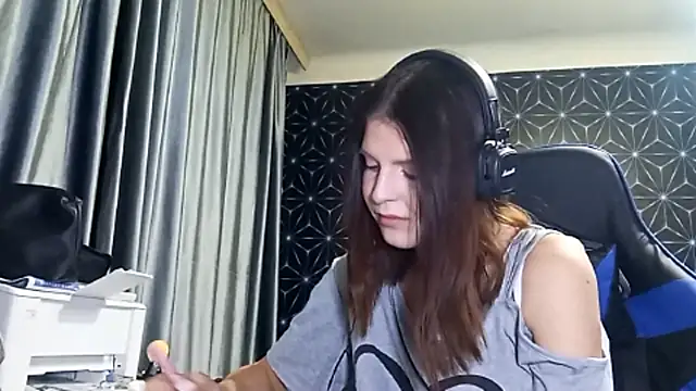 LissaKradfer online show from 10-07-25, 01:19