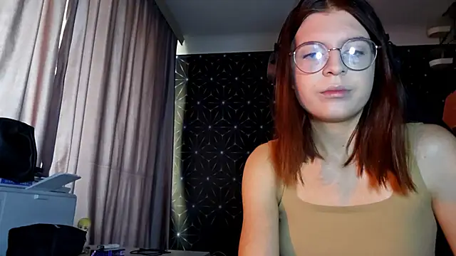 LissaKradfer online show from 10-14-25, 05:19