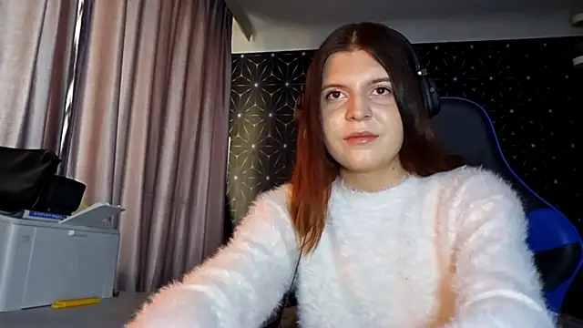 LissaKradfer online show from 10-24-25, 07:38