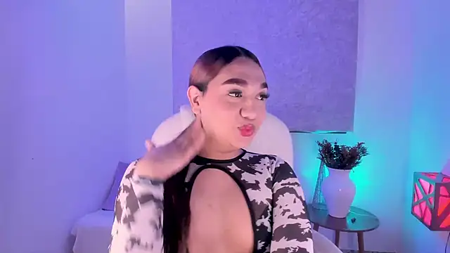 Snapshot of lissascarlett_1 chatting on 12-04-25, 02:15 lissascarlett 1 online show from 12-04-25, 02:15