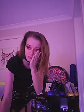 Snapshot of lonely_Cosplay_chick chatting on 11-28-25, 01:47 lonely Cosplay chick online show from 11-28-25, 01:47