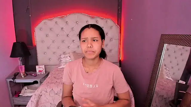 Snapshot of AriaVega chatting on 11-13-25, 12:48 AriaVega online show from 11-13-25, 12:48