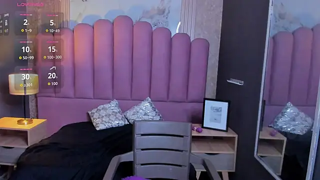 Snapshot of AriaVega chatting on 12-03-25, 12:14 AriaVega online show from 12-03-25, 12:14