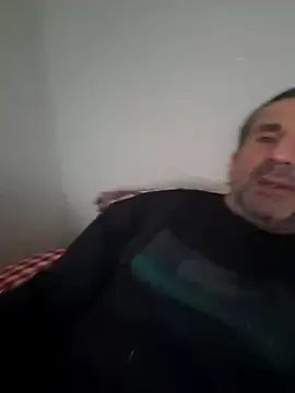 Snapshot of hakannazli chatting on 10-24-25, 02:35 hakannazli online show from 10-24-25, 02:35