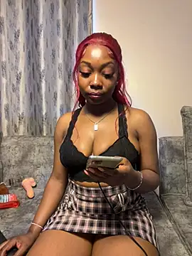 Snapshot of cocoluvx chatting on 01-13-26, 02:44 cocoluvx online show from 01-13-26, 02:44