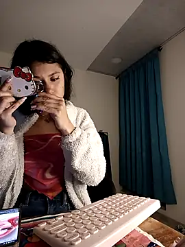 caramel doll   online show from 10-15-25, 02:01