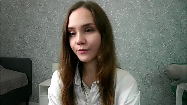 SweetSaraPie online show from 10-04-25, 07:12