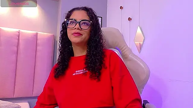 Snapshot of CamilaLevy chatting on 11-29-25, 12:19 CamilaLevy online show from 11-29-25, 12:19