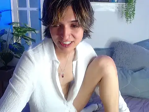 noellee   online show from 10-05-25, 01:31