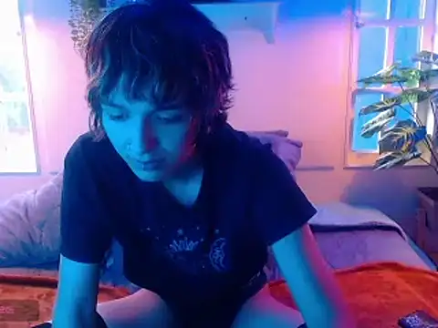 noellee   online show from 10-11-25, 01:42