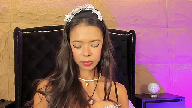 naomi hill1 online show from 12-04-25, 10:18